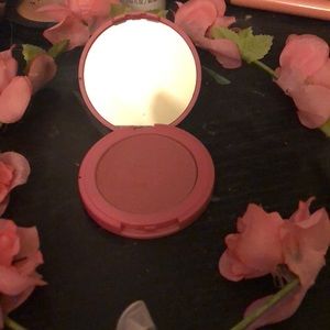 Tarte blush
